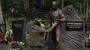 Pengungkapan Patung Yevgeny Prigozhin oleh Tentara Wagner di Rusia: Simbol Perlawanan dan Warisan yang Kontroversial