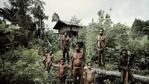 PENYELIDIKAN TERHADAP SUKU KANIBAL PEMAKAN MANUSIA: TINJAUAN ANTROPOLOGIS, SEJARAH, DAN ETIKA BUDAYA