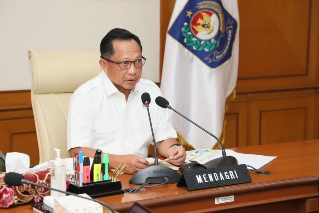 Instruksi Prabowo Gratiskan Dokumen Korban Bencana 2025