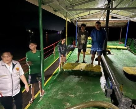 Dua Kapal Angkut 82 Ribu Liter Solar Diamankan: Polda Sumsel Bongkar Penyeludupan BBM