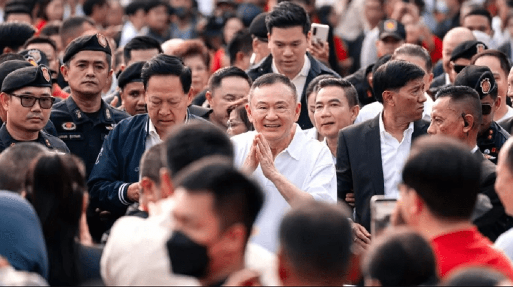 Akhirnya Thaksin Bebas Bersyarat Usai 8 Bulan, Masih Pakai Gelang Elektronik
